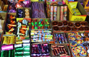त्योहारों से पहले सरकार सख्त…Diwali की रात लोग सिर्फ 2 घंटे ही फोड़ सकेंगे पटाखे