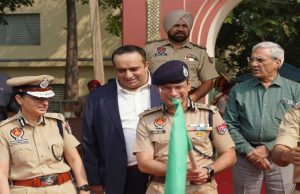 DGP Gaurav Yadav ने 14 PCR वैन को हरी झंडी दिखाकर किया रवाना