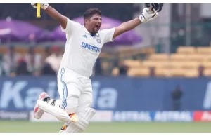 IND vs NZ: शतक जड़कर सरफराज खान ने रचा इतिहास, न्यूजीलैंड के खिलाफ ऐसा करने वाले सिर्फ दूसरे बल्लेबाज