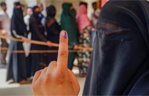 ‘मुस्लिम महिलाओं के बुर्का हटाने की चेकिंग पर रोक की मांग’, उपचुनाव की वोटिंग से पहले Samajwadi Party का चुनाव आयोग को पत्र