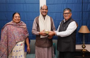 पंजाब राज्यपाल Gulab Chand Kataria ने अपनी पत्नी संग लोकसभा अध्यक्ष OM Birla का किया गर्मजोशी से स्वागत