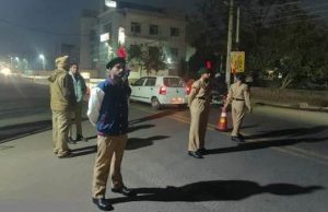 NCC Cadets ने हाफ Marathon दौड़ के साथ-साथ यातायात नियंत्रण की भी Duty निभाई