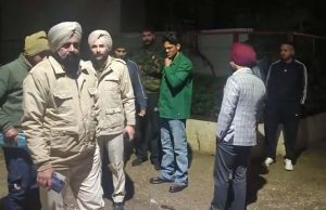 Jalandhar में Congress जिला अध्यक्ष की पत्नी संग हुई लूट, फोन छीनकर लुटेरे फरार