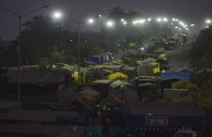 Haryana-Punjab के किसान Delhi कूच पर अड़े, Shambhu Border पर बढ़ी हलचल पर बढ़ी हलचल