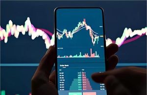 Share Market Today: सेंसेक्स और निफ्टी में बड़ी गिरावट के बावजूद चमके ये शेयर