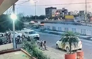 Jalandhar: Showroom में पुरानी के बदले नई कार लेने आए शख्स के साथ हो गया कांड