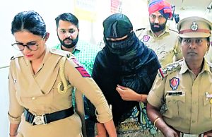 नशे के साथ पकड़ी गई लेडी कांस्टेबल को 2 दिन के पुलिस रिमांड में भेजा, तस्करी में साथी भी नामजद