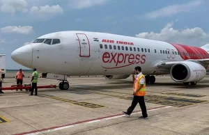 पक्षी टकराने के बाद एअर इंडिया एक्सप्रेस की फ्लाइट रद, विजयवाड़ा से बेंगलुरु जा रहा था विमान