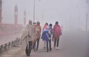 Punjab Weather: पंजाब में बढ़ी ठंड की ठिठुरन, कई शहरों का तापमान 10°C के नीचे
