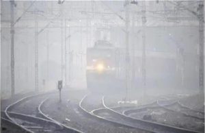 Indian Railway: घने कोहरे ने रोकी ट्रेनों की रफ्तार, लुधियाना से कई ट्रेनें प्रभावित