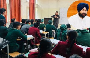 Punjab Education: सरकारी स्कूलों में कैसे मिल रहा IIT, NIT और AIIMS की मुफ्त तैयारी का मौका
