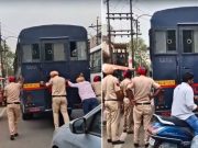 Amritsar : जोर लगाके हईशा… बंस के अंदर बैठे कैदी, पुलिसवाले लगाते रहे गाड़ी को धक्का
