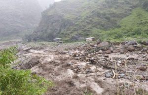 Himachal में मानसून का कहर जारी, समेज खड्ड में फिर आई बाढ़, कई सड़कें बाधित