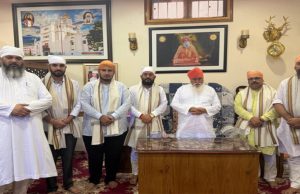 Dera Sachkhand Ballan पहुंचा एबीवीपी प्रतिनिधिमंडल, पद्मश्री संत निरंजन दास जी से लिया आशीर्वाद