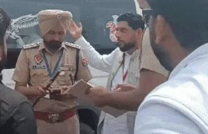 Chandigarh में PM मोदी के पोस्टर फाड़े:जालंधर में DSP से भिड़े BJP नेता अंगुराल; प्रधानमंत्री की स्टेज तक पहुंचा आवारा कुत्ता