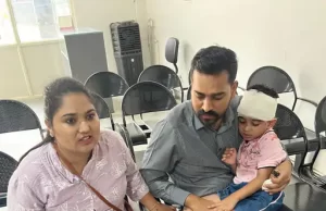 Jalandhar में आवारा कुत्तों ने मां-बेटे पर किया हमला:छुट्टी के बाद स्कूटी पर घर आते समय घेरा, स्कूटी से गिराया