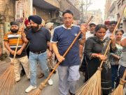 Mission Clean Punjab के तहत अमृतसर में चला विशेष सफाई अभियान, MLA डॉ. अजय गुप्ता ने शहरवासियों से सहयोग की अपील