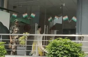 लेडी IAS कंवलप्रीत बराड़ Jalandhar ED दफ्तर में पेश:रजिस्टर पर साइन किए, सीधे अंदर चली गईं; 10 दिन में दूसरी बार पहुंचीं