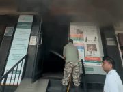 Kapurthala के प्राइवेट बैंक में आग, लाखों का नुकसान:शॉर्ट सर्किट से हादसा, लॉकर सुरक्षित; फायर ब्रिगेड ने आधे घंटे में पाया काबू