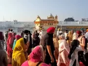 Guru Ramdass के Prakash Parva पर लाखों श्रद्धालु नतमस्तक: Golden Temple फूलों से सजा; शाम को दीपमाला और आतिशबाजी होगी