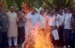 झोटा मर्डर केस के विरोध में BJP का प्रदर्शन: Jalandhar DC ऑफिस के सामने सीएम का पुतला फूंका; कहा-कानून व्यवस्था पूरी तरह चरमराई