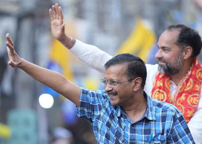 Kejriwal-campaigned-for-Pawan-Kumar-Tinu
