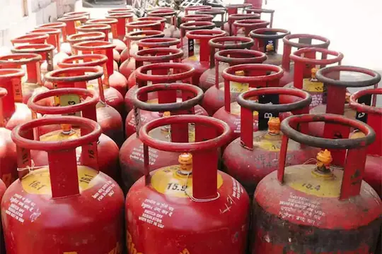 hpcl-bpcl-ioc-shares-fall-up-to-2-5-after-government-slashes-lpg-cylinder-prices-16935465273x2